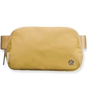 Lululemon Everywhere Belt Bag Golden Sand Extended Strap